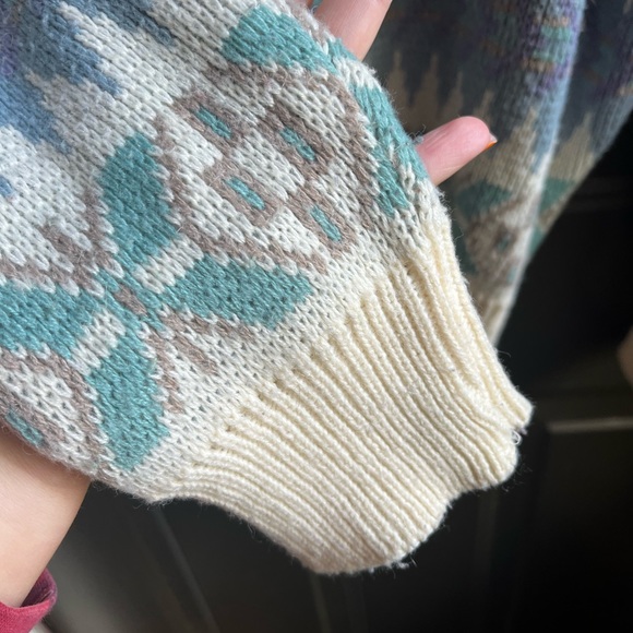 Urban Renewal M/L Cozy Knit Winter Cardigan - Picture 5 of 6